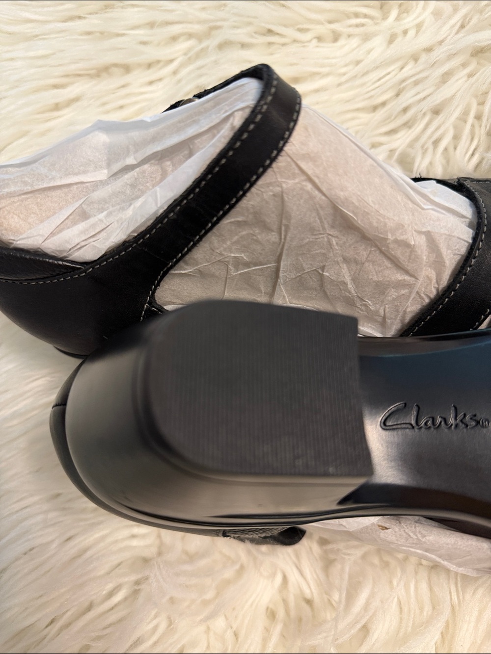 Clarks Black Low Heel Mary Jane Pumps size 8.5 BNWOT see all photos - Picture 6 of 8